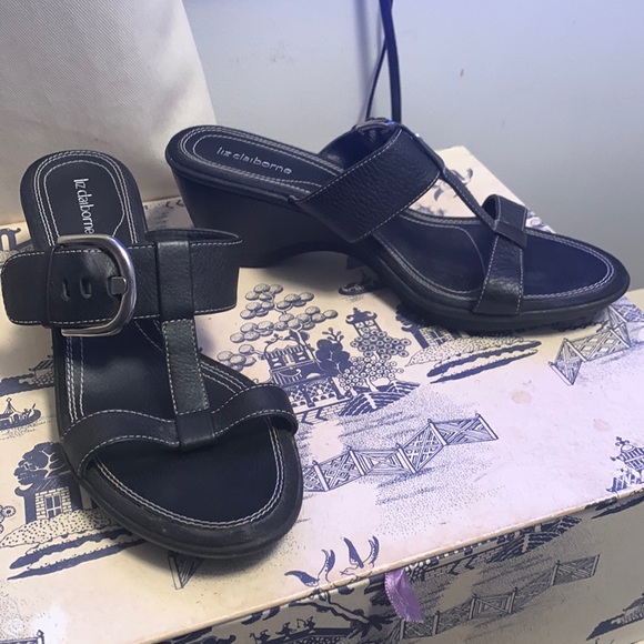 Liz Claiborne adjustable buckle sandals - Picture 1 of 5